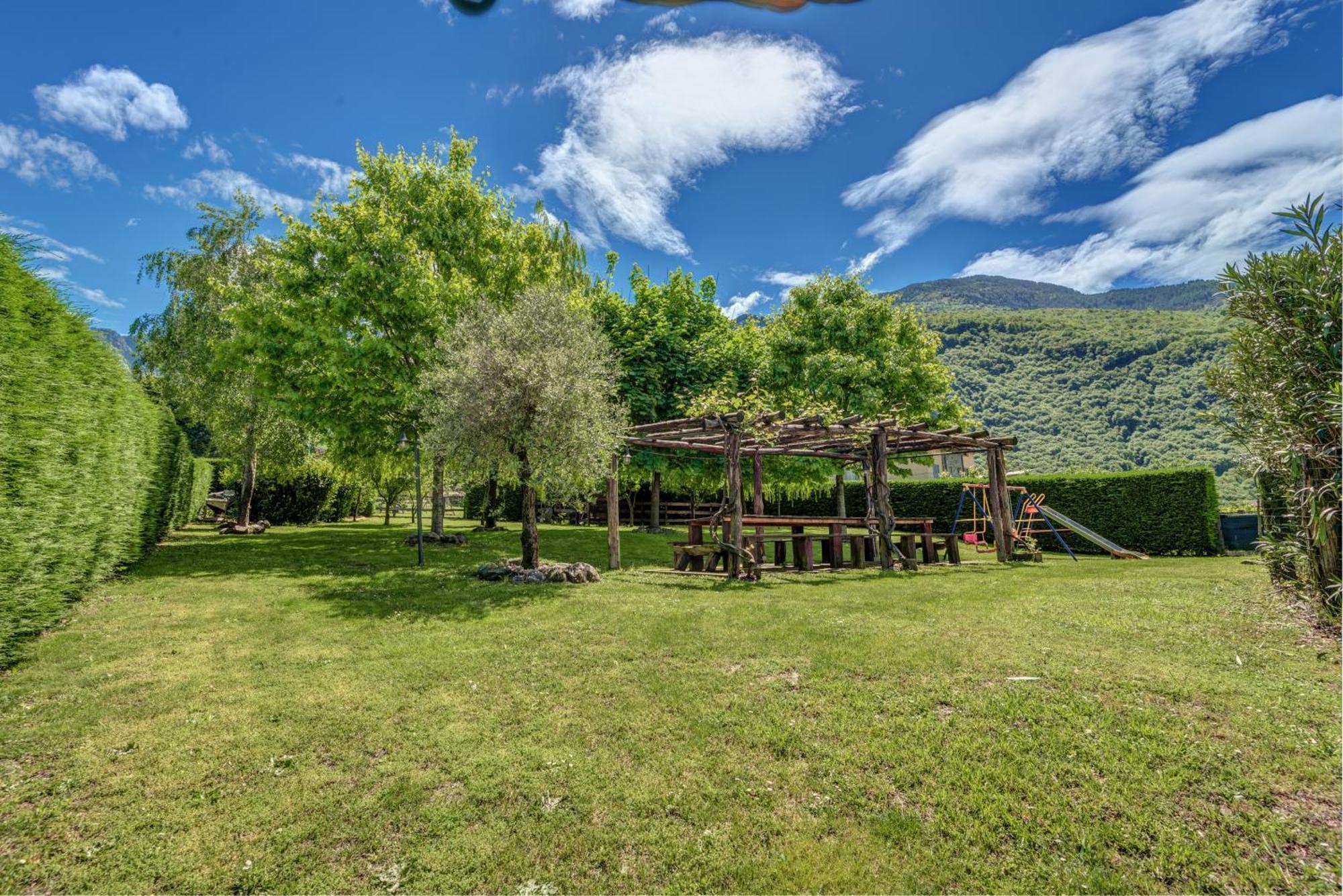 Villa La Corte With Amazing Pool And Garden Колико Экстерьер фото